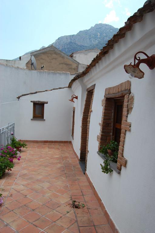 Rifugio Di Galte Bed & Breakfast Galtellì Екстериор снимка